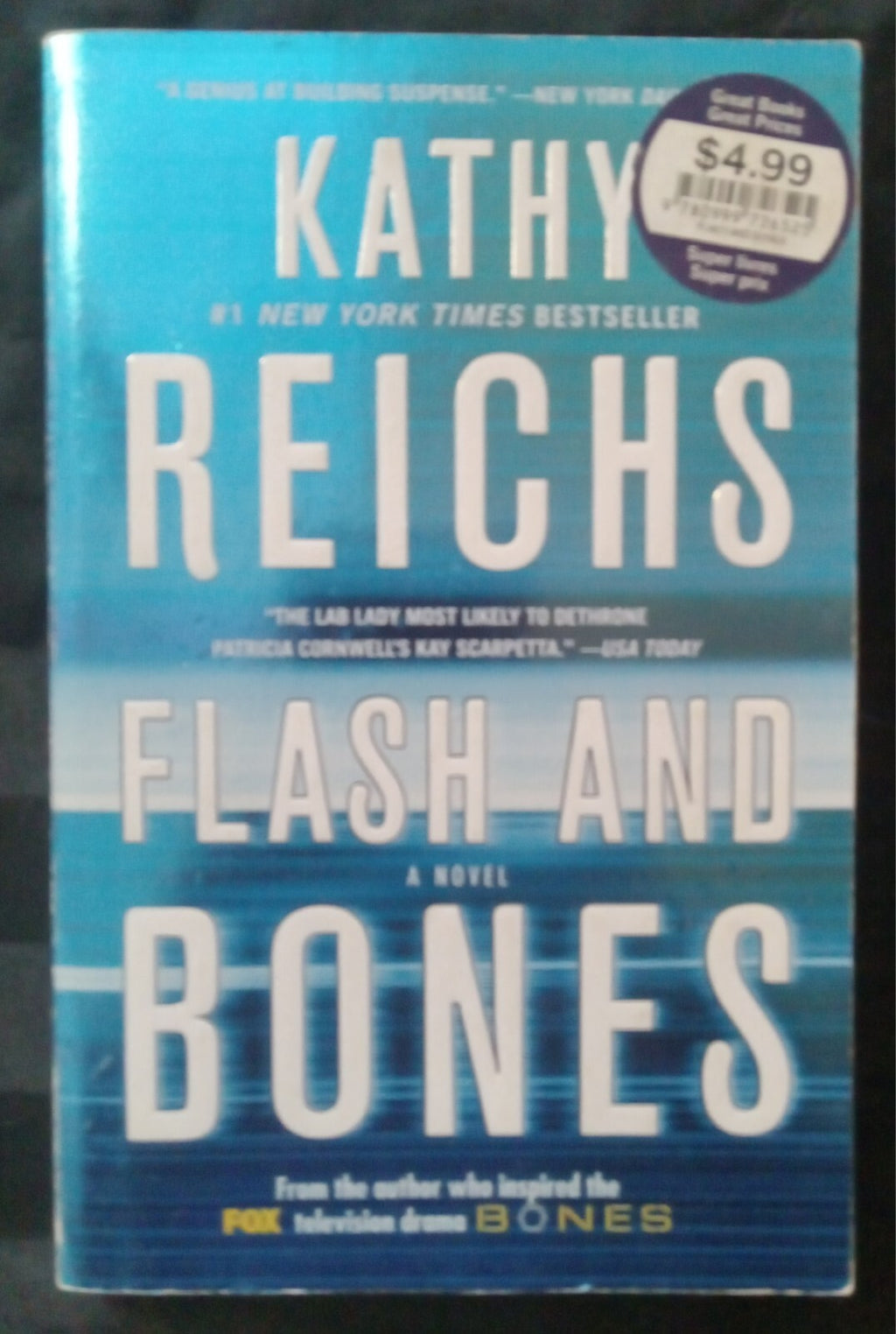 Flash and Bones by Kathy Reichs – YA Thriller PB Temperance Brennan VG+