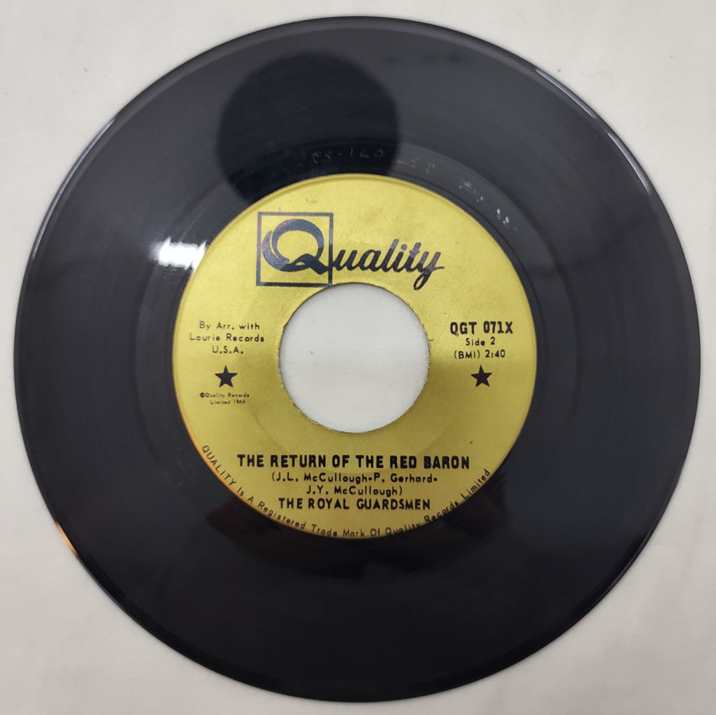 Royal Guardsmen Snoopy vs Red Baron 45 RPM 7" Rock Vinyl Single Vintage