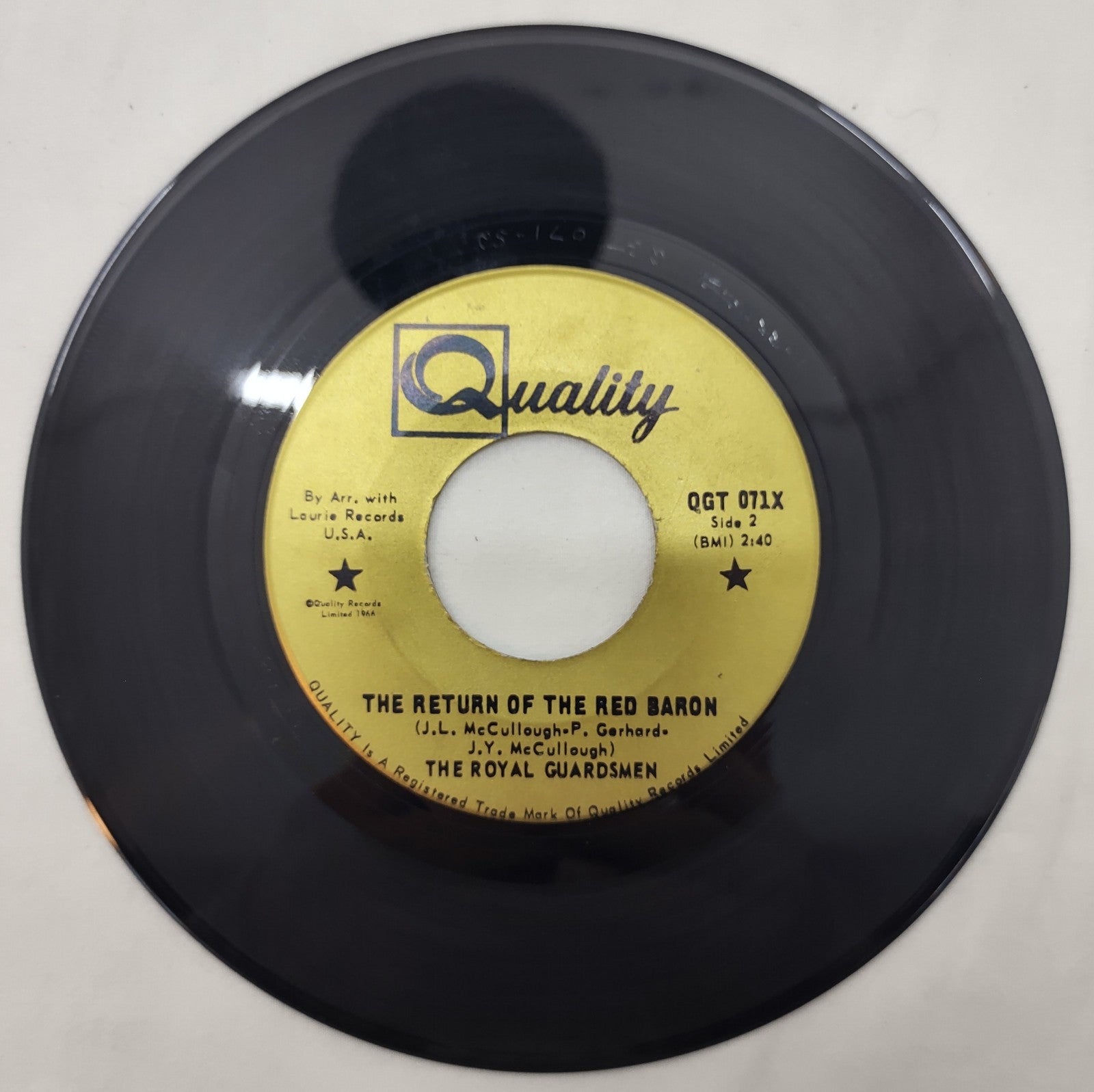 Royal Guardsmen Snoopy vs Red Baron 45 RPM 7" Rock Vinyl Single Vintage