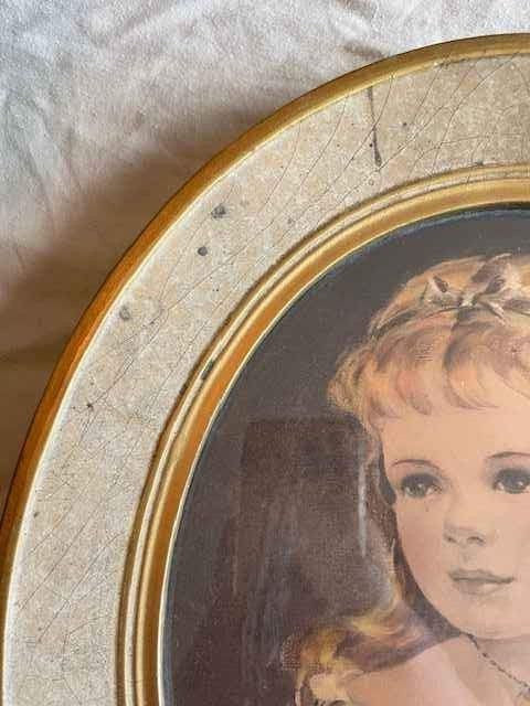 Vintage Victorian Girl Art Print – Oval Frame Classic Wall Decor