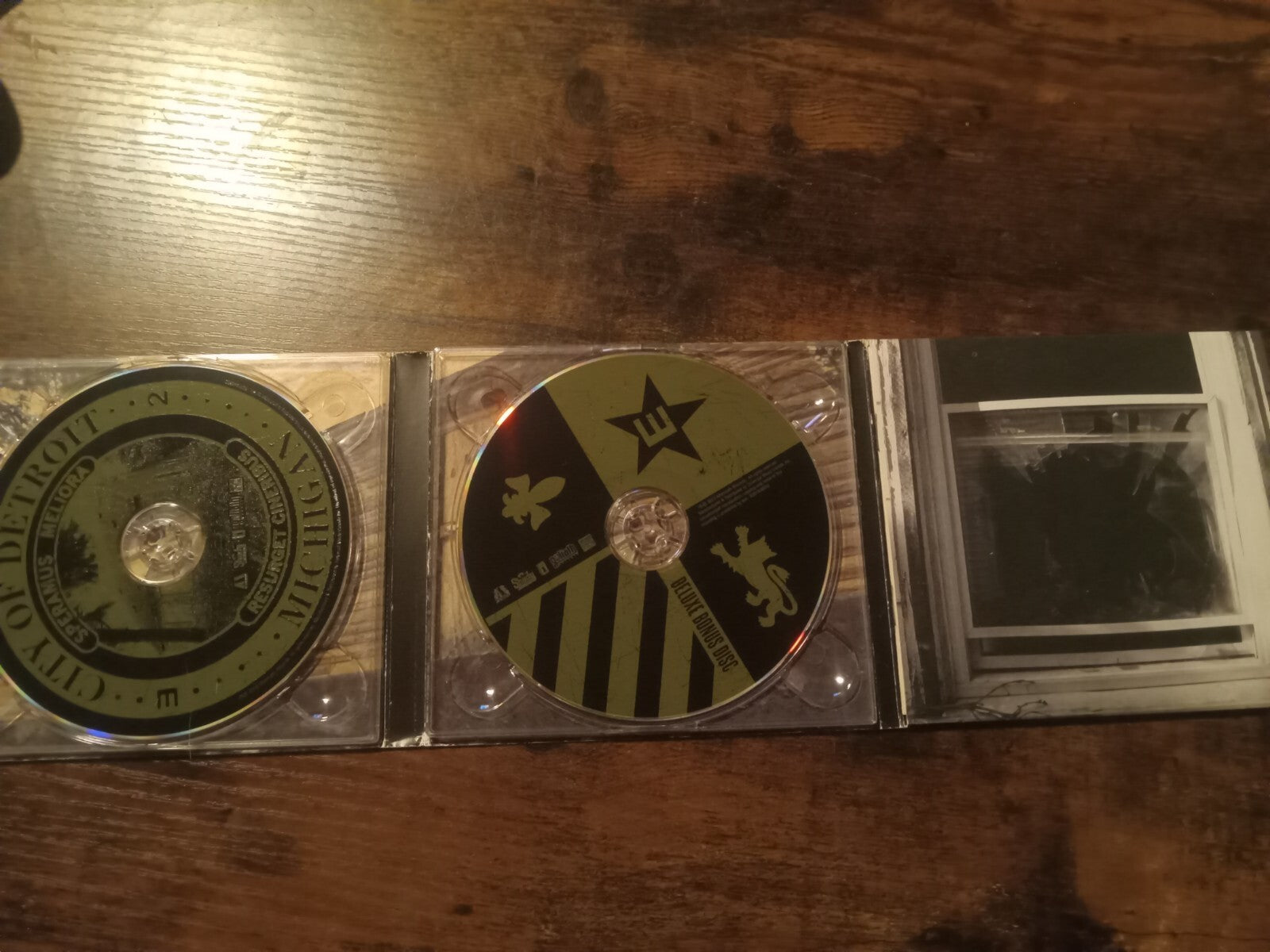 The Marshall Mathers LP2 (CD, 2013) Deluxe Edition Explicit 2-Disc