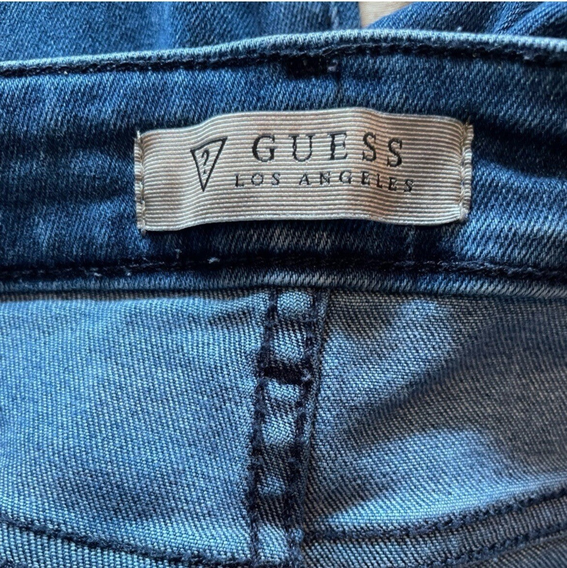 Guess Women’s Skinny Jeans Size 30 Medium Wash Mid Rise Stretch Denim Pants
