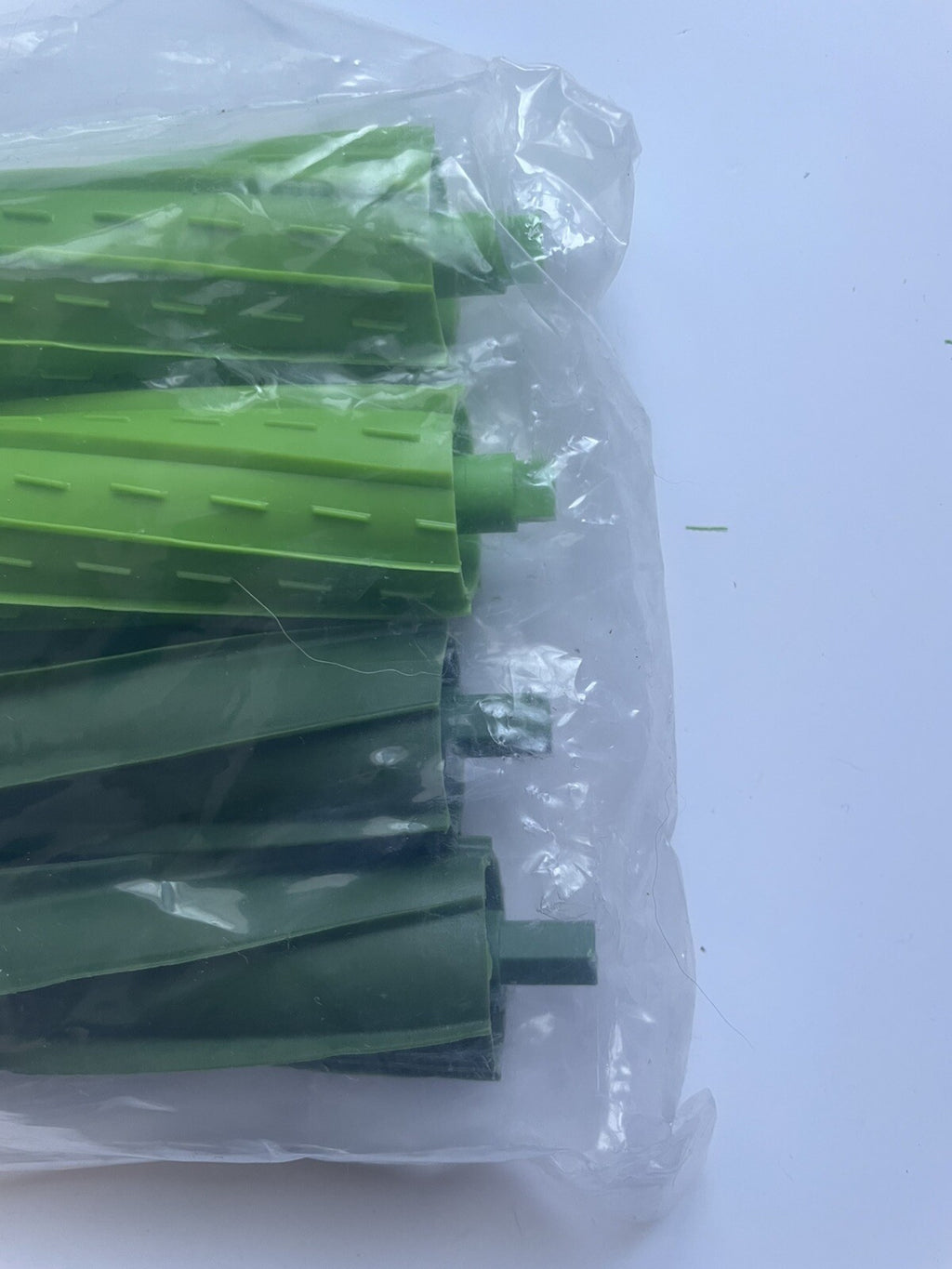 iRobot Roomba I7/E5/E6 Main & Side Brush Replacement Kit – Sweeping Accessory