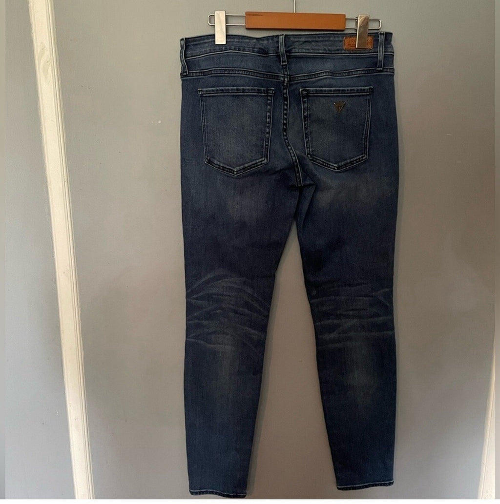 Guess Women’s Skinny Jeans Size 30 Medium Wash Mid Rise Stretch Denim Pants