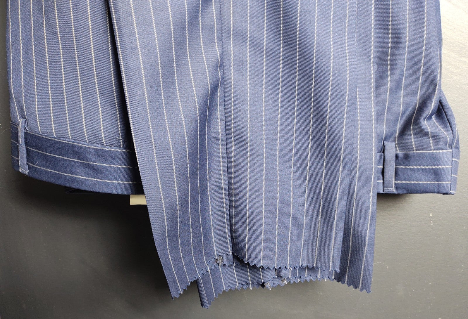 Snover Blue Pinstripe Suit Men's 46 Jacket/40W Pants 2-Pc Sharp Fit