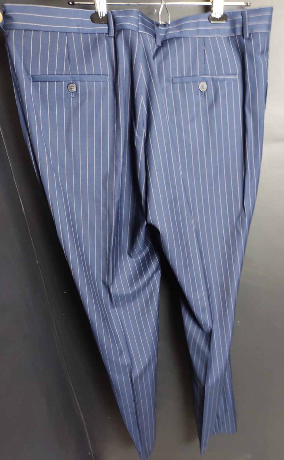 Snover Blue Pinstripe Suit Men's 46 Jacket/40W Pants 2-Pc Sharp Fit